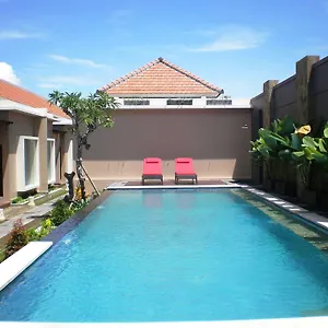 https://svarna-suite-seminyak-bali.ubudhotelsnow.com