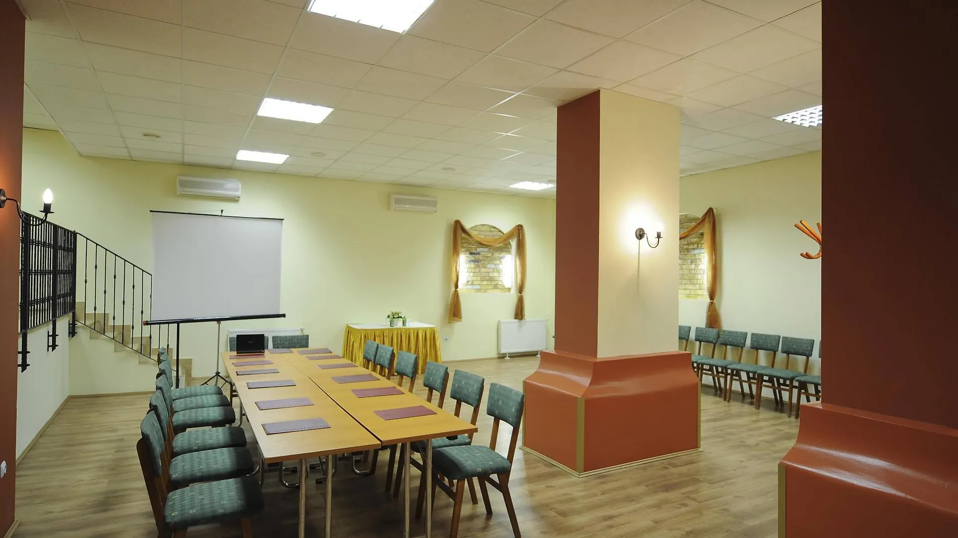 Hotel Millennium بودابست
