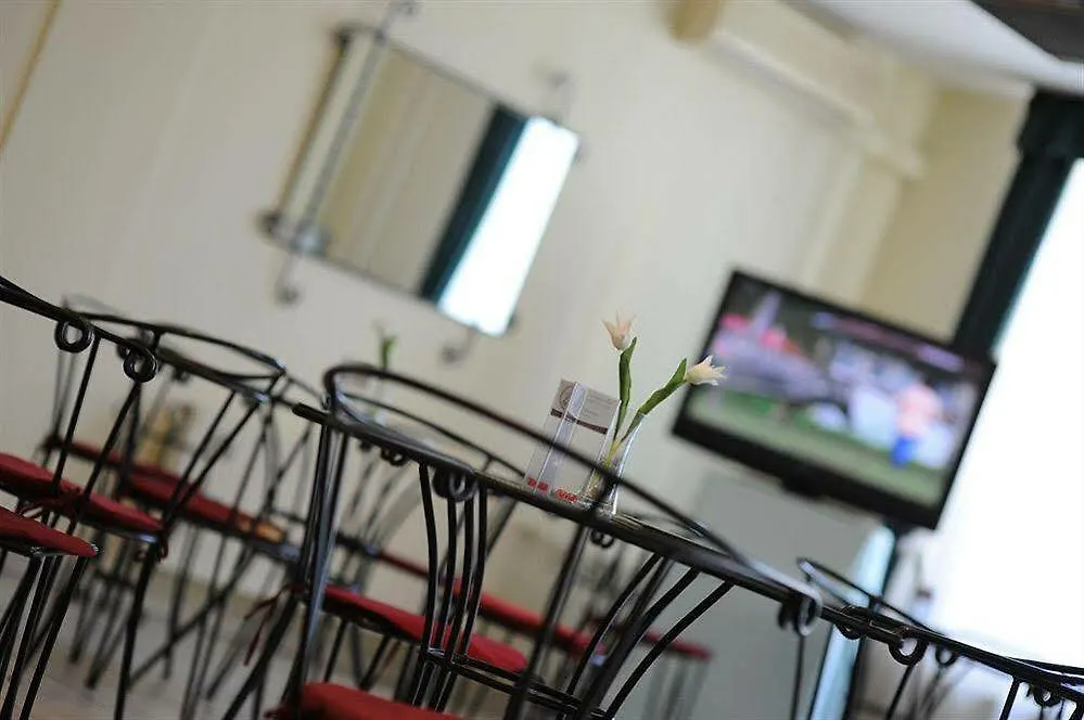 Hotel Millennium بودابست